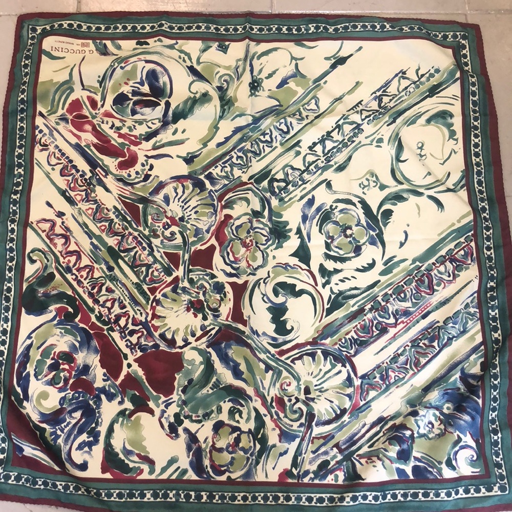 Gucci scarf